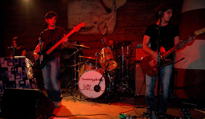 autumnalmanac_mad_021004_04