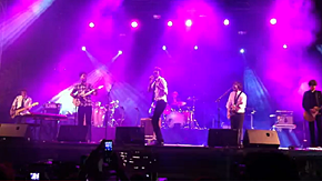 Lori-Meyers-y-Jose-Chino