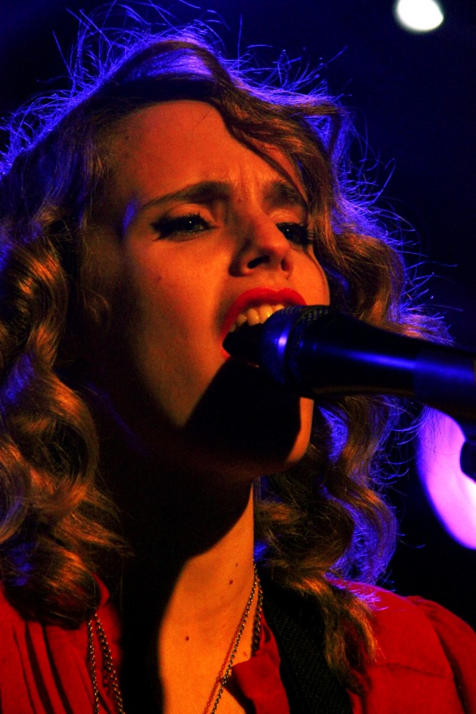 Anna Calvi (99)RetP