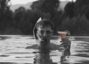 Mucho Ruido y Pocas _Nueces