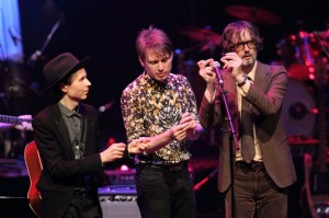 Beck, Alex Kapranos y Jarvis Cocker