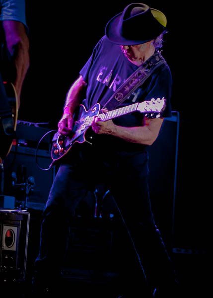 Neil Young & The Crazy Horse