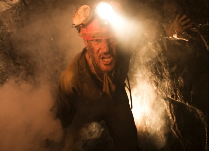 antonio-banderas-in-los-33-the-33