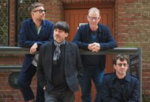 Imagen promocional de la banda Blur en 2023